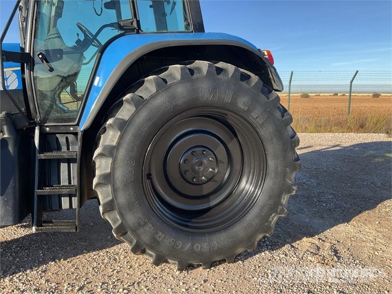 New Holland TVT 170 4WD Tractor Τρακτέρ