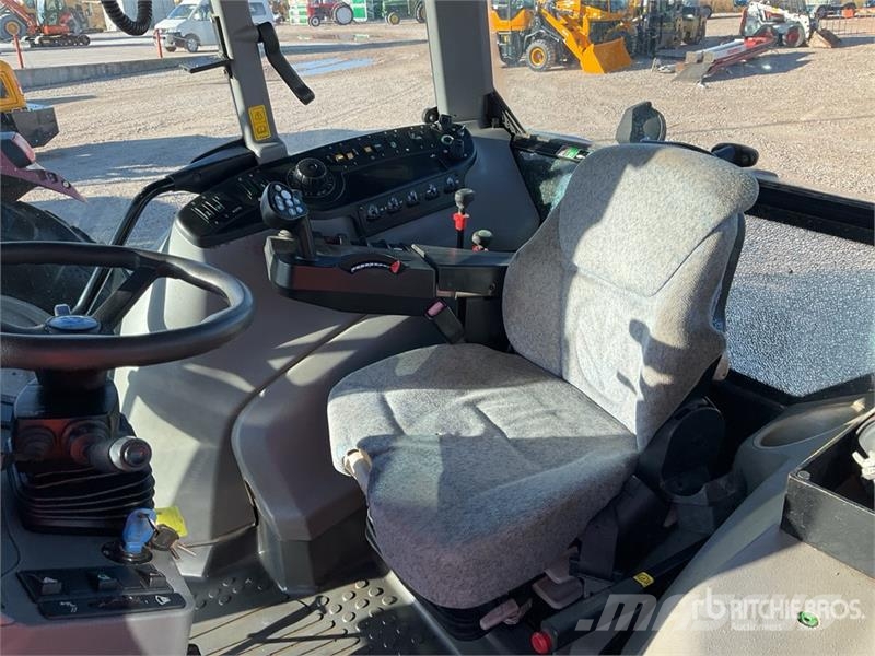 New Holland TVT 170 4WD Tractor Τρακτέρ