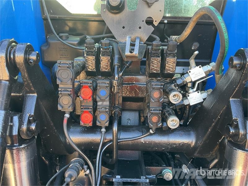 New Holland TVT 170 4WD Tractor Τρακτέρ