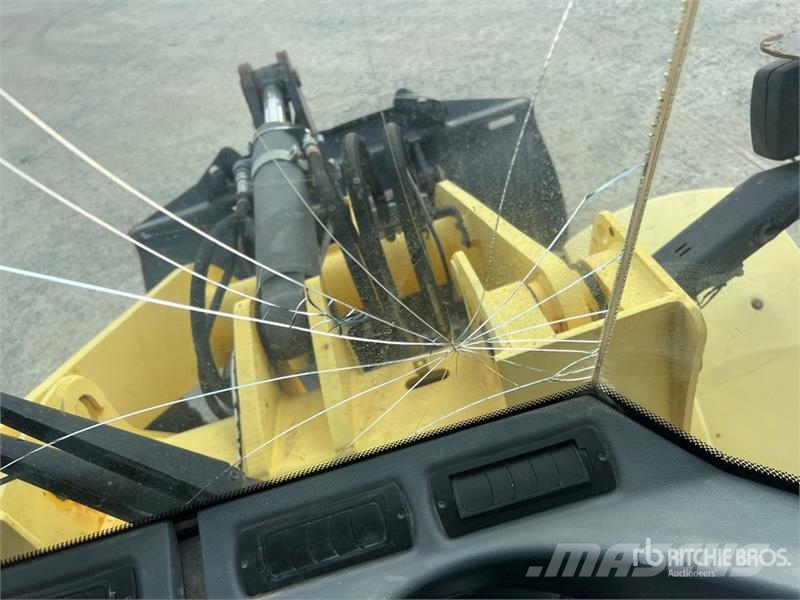 New Holland W110B Wheel Loader لوادر بعجل
