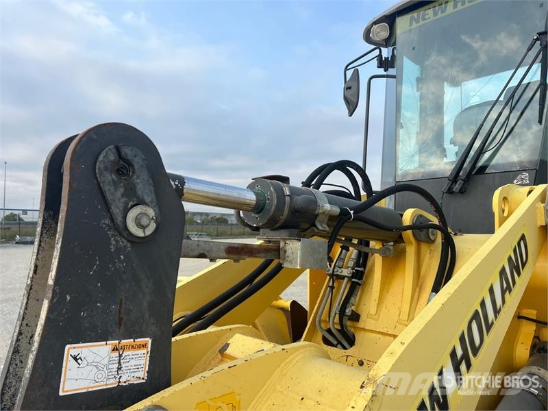 New Holland W110B Wheel Loader لوادر بعجل