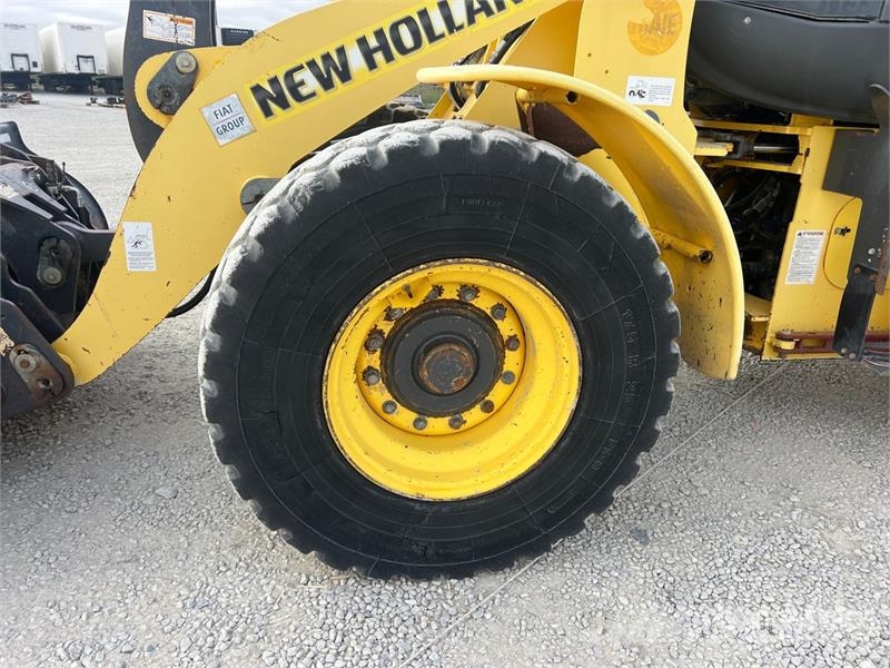 New Holland W110B Wheel Loader لوادر بعجل