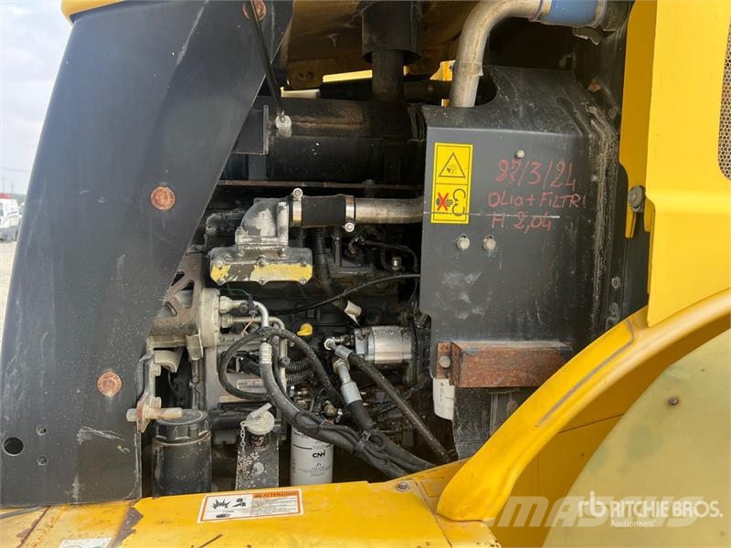 New Holland W110B Wheel Loader لوادر بعجل
