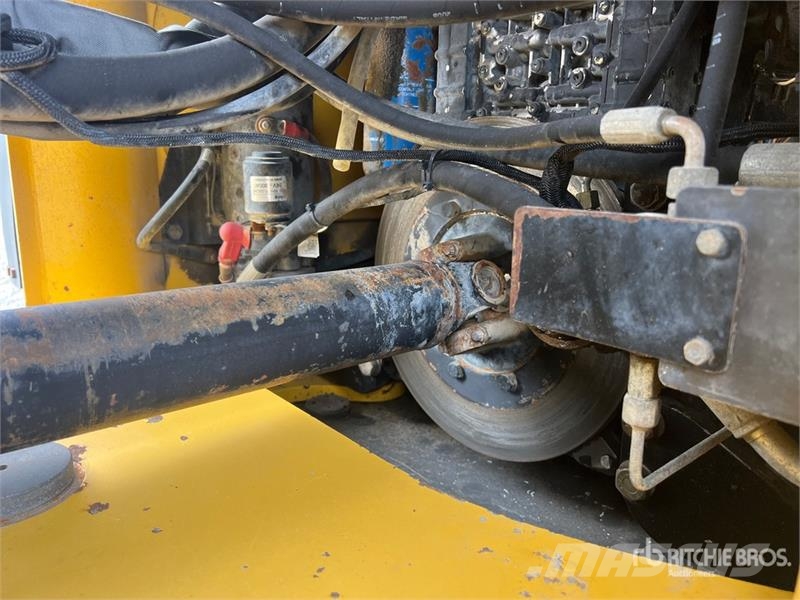 New Holland W110B Wheel Loader Фронтальні навантажувачі