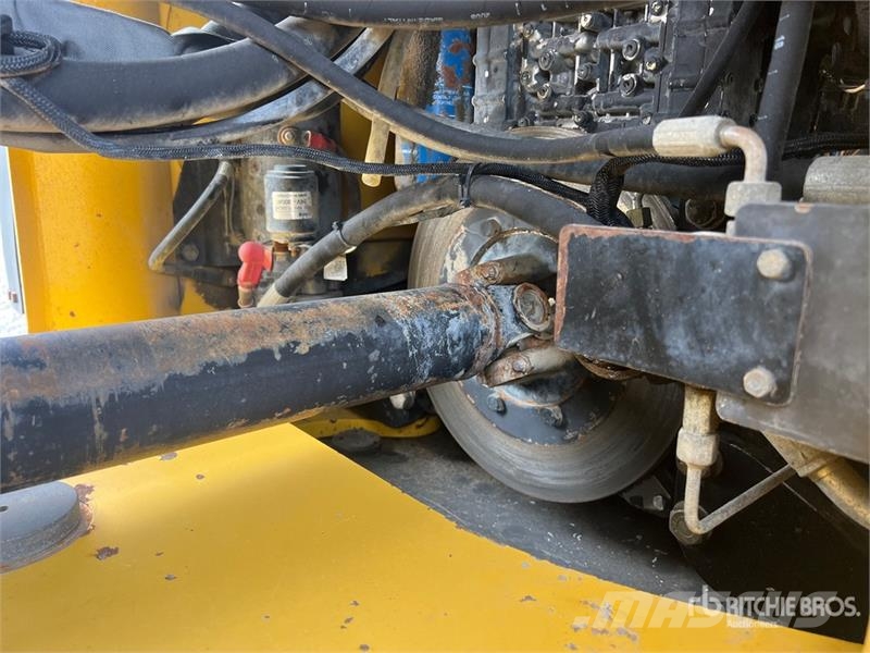 New Holland W110B Wheel Loader لوادر بعجل