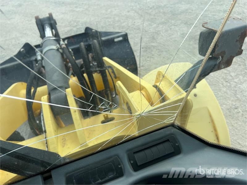New Holland W110B Wheel Loader لوادر بعجل