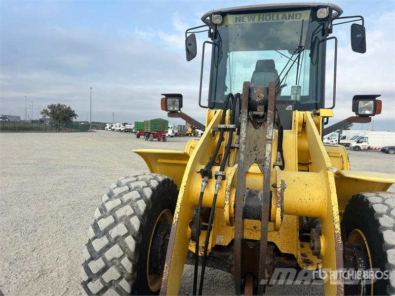 New Holland W110B Wheel Loader لوادر بعجل