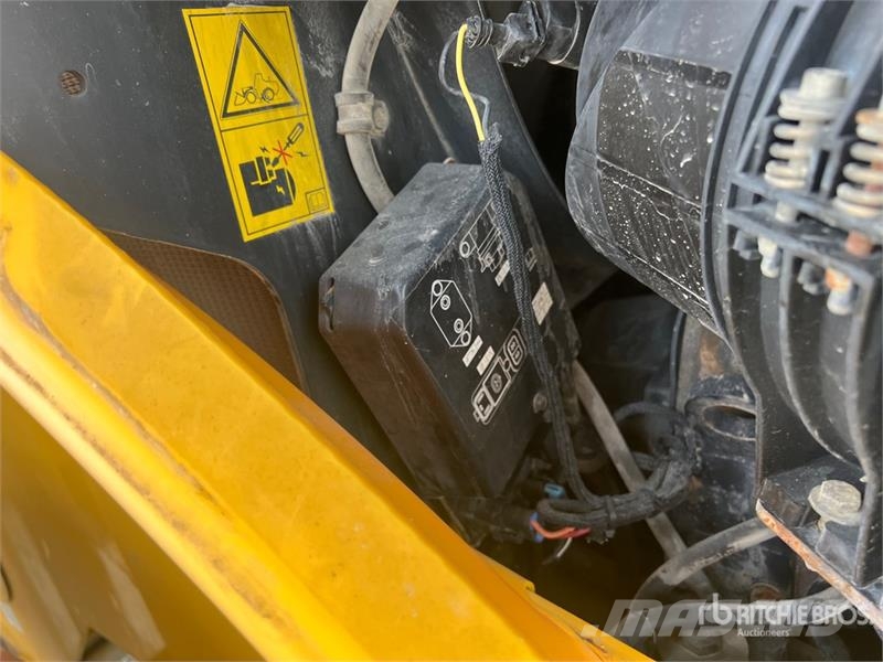 New Holland W110B Wheel Loader لوادر بعجل