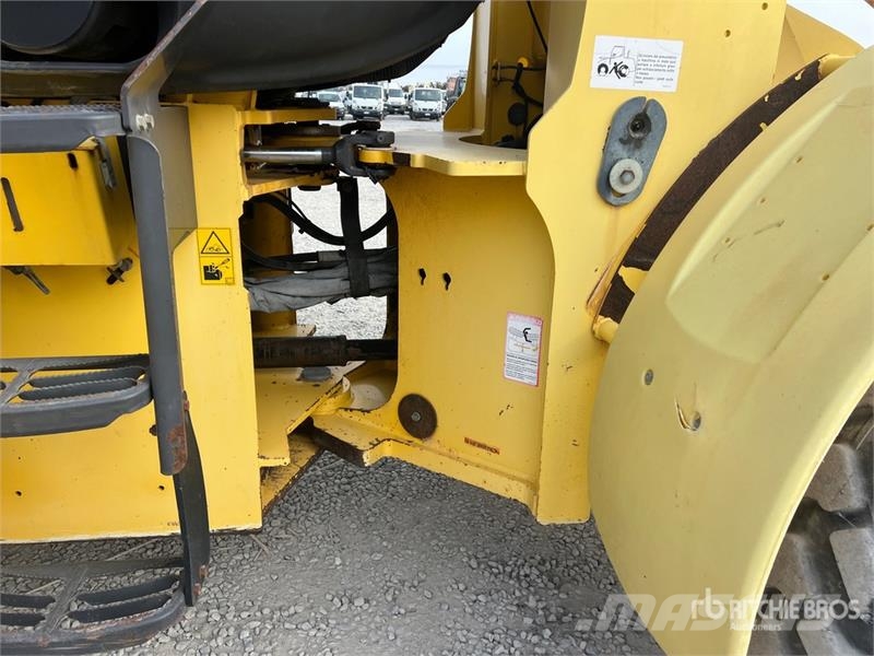 New Holland W110B Wheel Loader لوادر بعجل