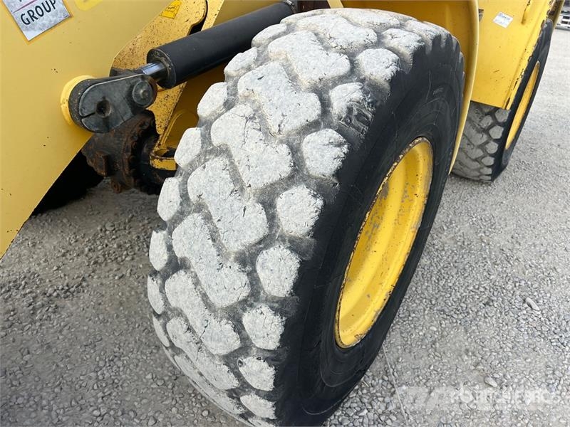 New Holland W110B Wheel Loader لوادر بعجل