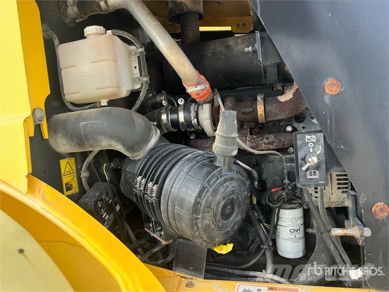 New Holland W110B Wheel Loader لوادر بعجل