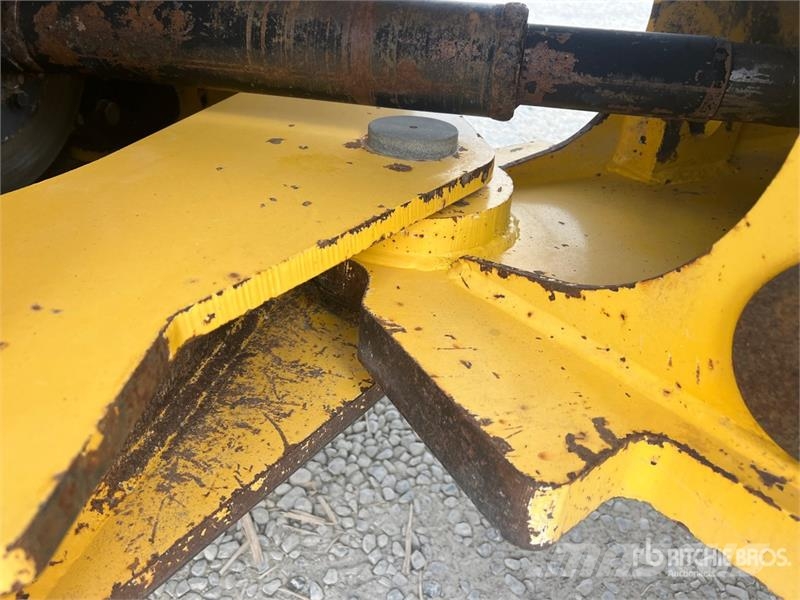 New Holland W110B Wheel Loader لوادر بعجل