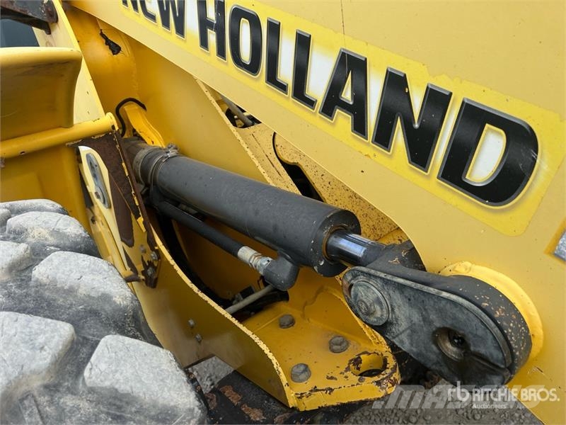 New Holland W110B Wheel Loader لوادر بعجل