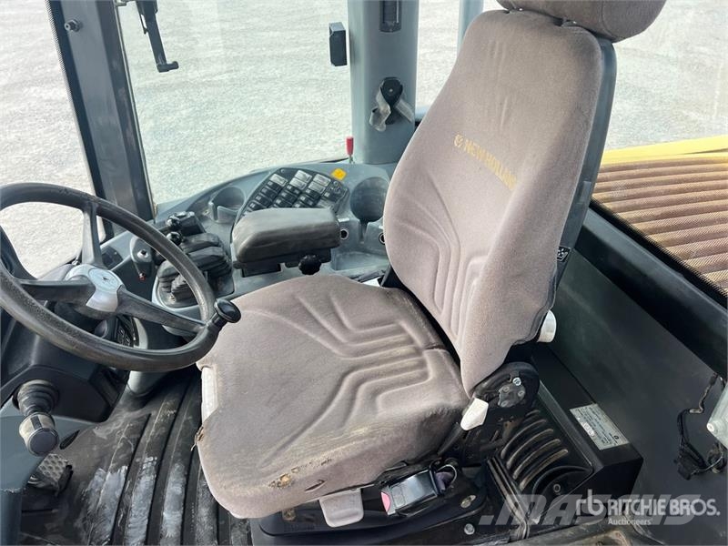 New Holland W110B Wheel Loader لوادر بعجل