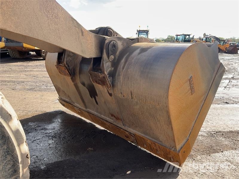 New Holland W300C High Lift Wheel Loader Wheel loaders