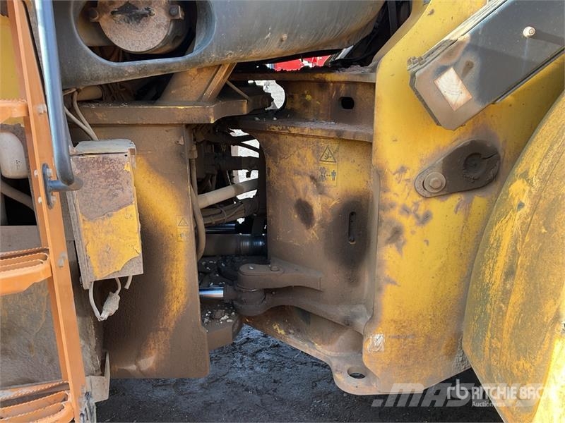 New Holland W300C High Lift Wheel Loader Wheel loaders