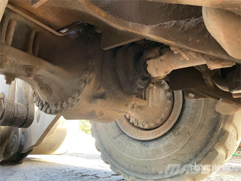 New Holland W300C High Lift Wheel Loader Wheel loaders