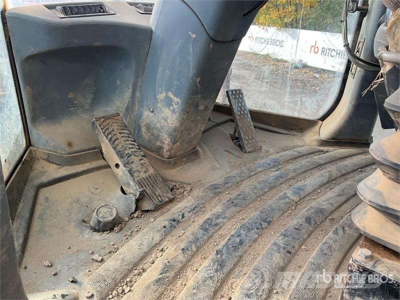 New Holland W300C High Lift Wheel Loader Wheel loaders
