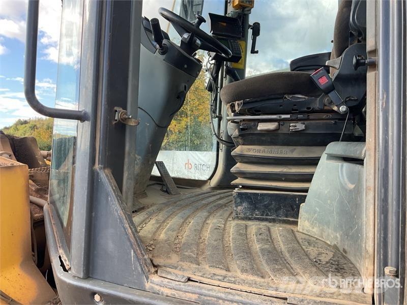 New Holland W300C High Lift Wheel Loader Wheel loaders