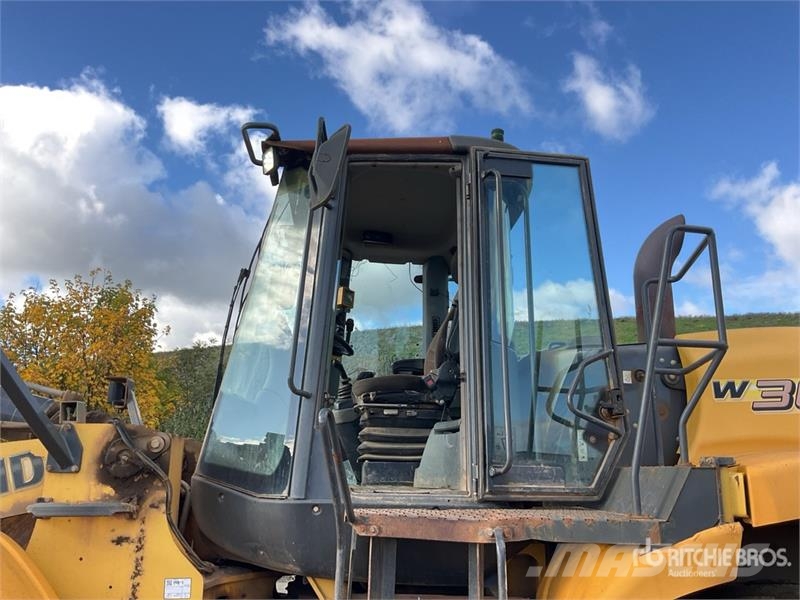 New Holland W300C High Lift Wheel Loader Wheel loaders