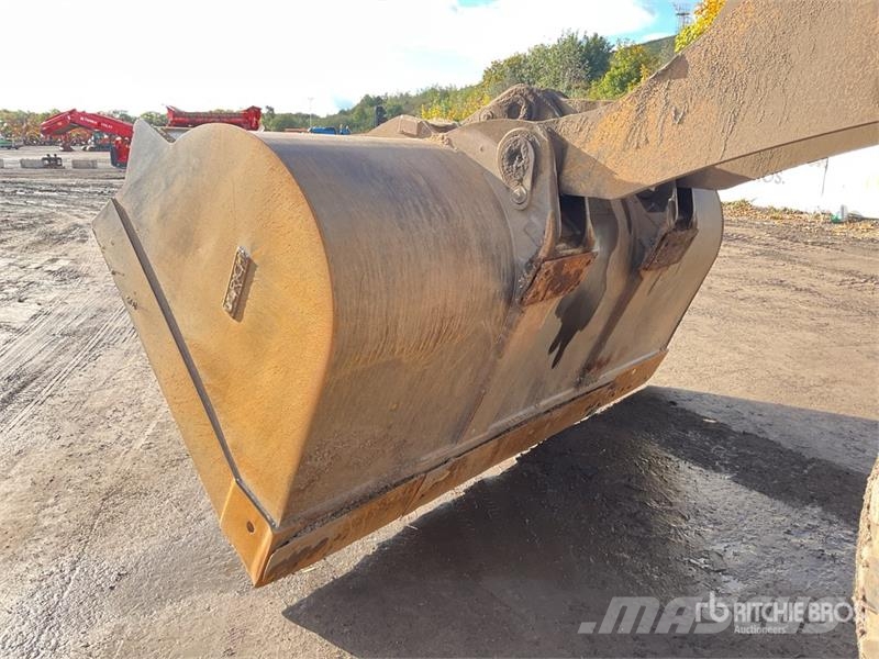 New Holland W300C High Lift Wheel Loader Wheel loaders