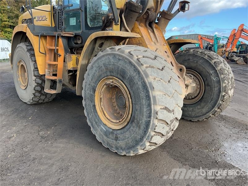 New Holland W300C High Lift Wheel Loader Wheel loaders