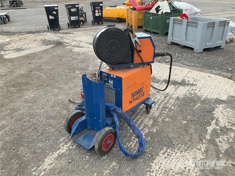 Newarc N714372 Mobile MIG Electric Welder Welding machines