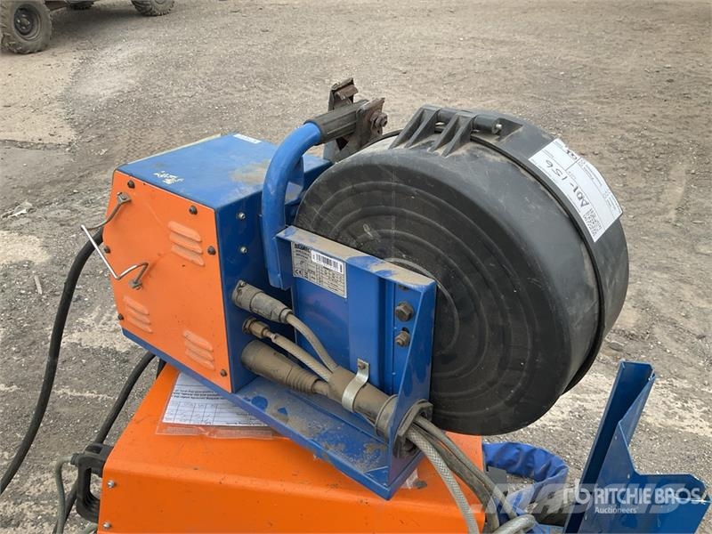 Newarc N714372 Mobile MIG Electric Welder Welding machines