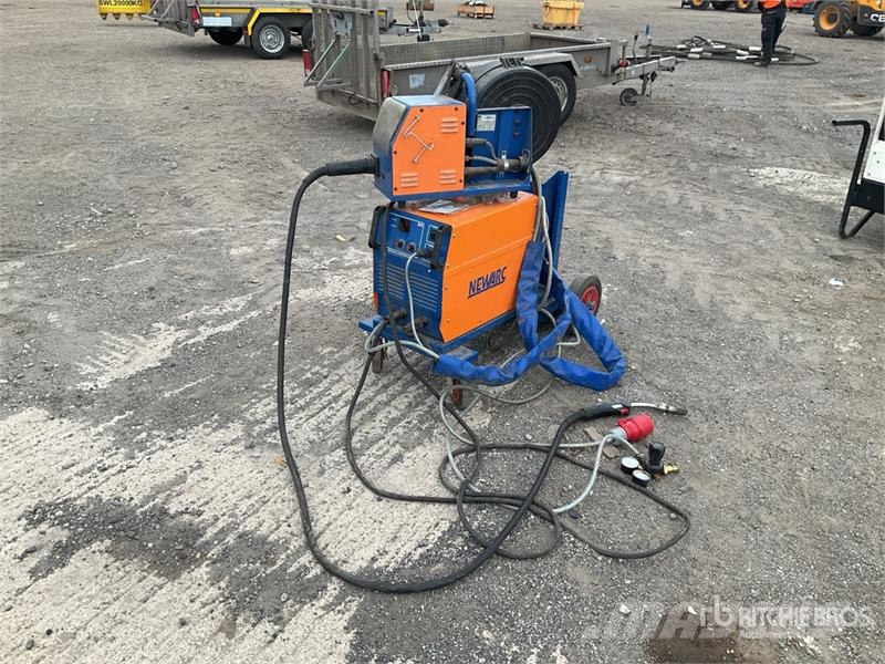 Newarc N714372 Mobile MIG Electric Welder Welding machines