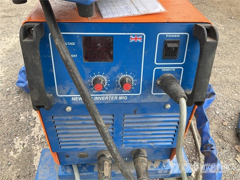 Newarc N714372 Mobile MIG Electric Welder Welding machines