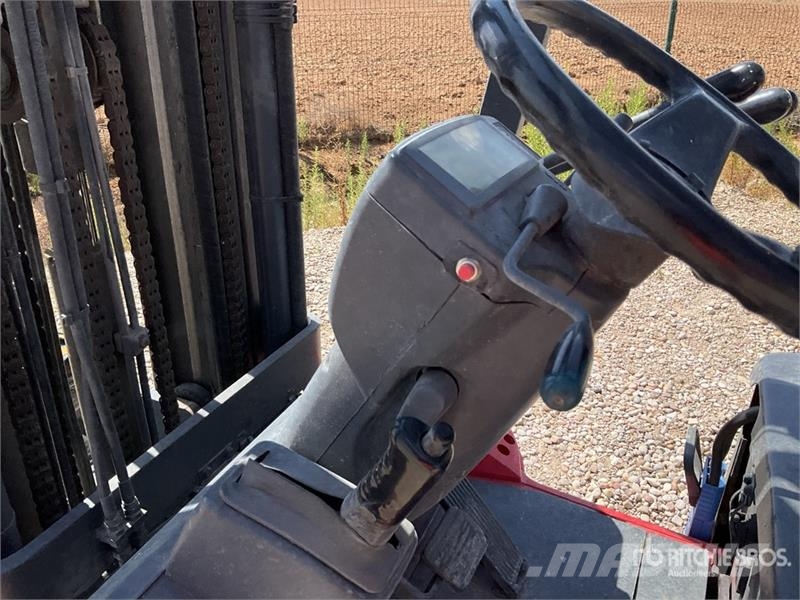 Nichiyu FB25DC-70 Electric Forklift Sähkötrukit