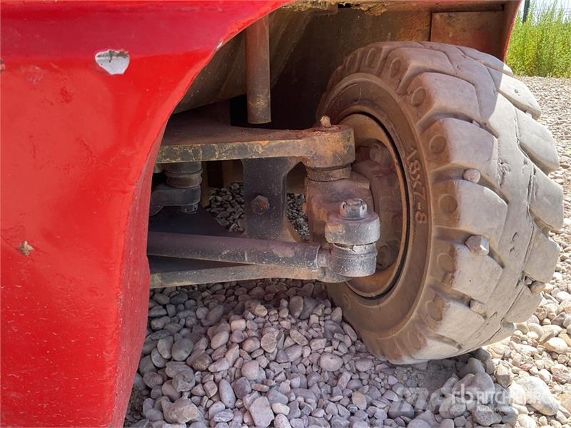 Nichiyu FB25DC-70 Electric Forklift Sähkötrukit