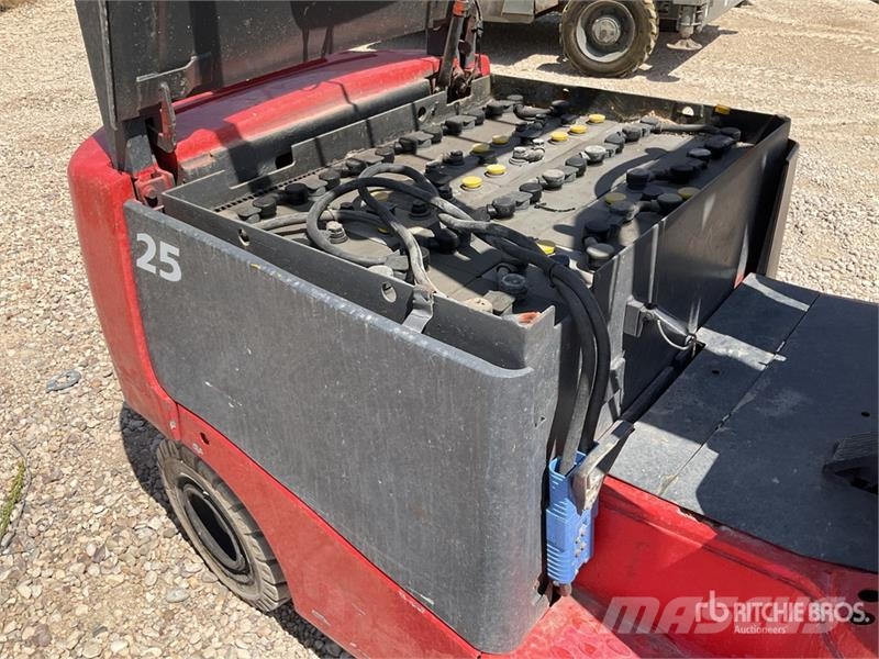 Nichiyu FB25DC-70 Electric Forklift Sähkötrukit