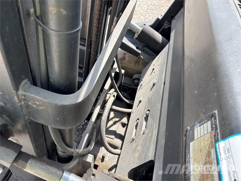 Nichiyu FB25P-70BC-400P Electric Forklift (Inoperable) 電動堆高機
