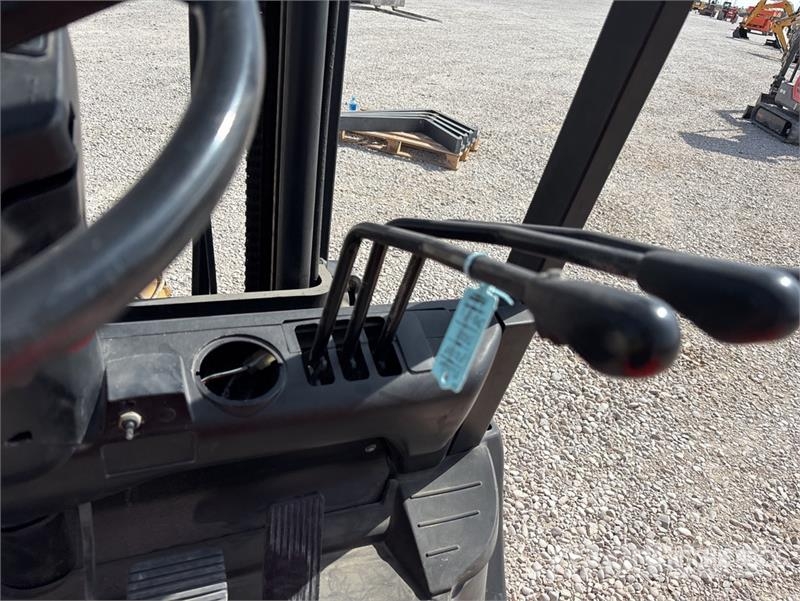 Nichiyu FB25P-70BC-400P Electric Forklift (Inoperable) 電動堆高機