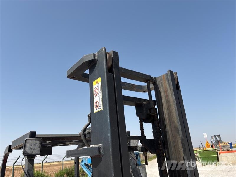 Nichiyu FB25P-70BC-400P Electric Forklift (Inoperable) 電動堆高機