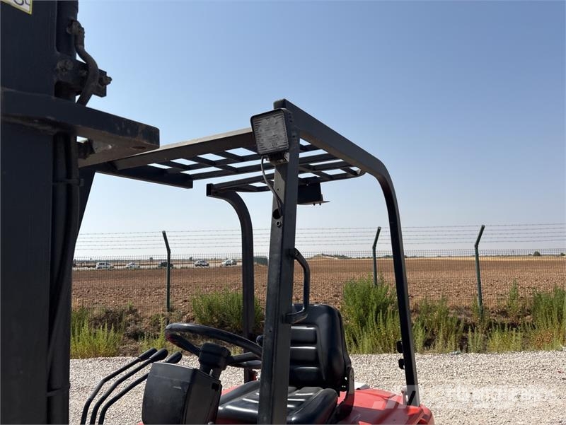 Nichiyu FB25P-70BC-400P Electric Forklift (Inoperable) 電動堆高機