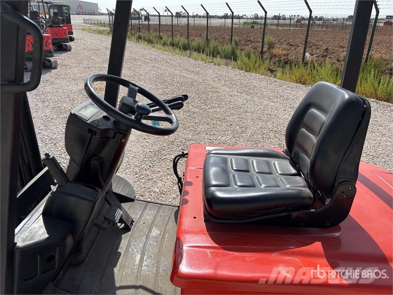 Nichiyu FB25P-70BC-400P Electric Forklift (Inoperable) 電動堆高機
