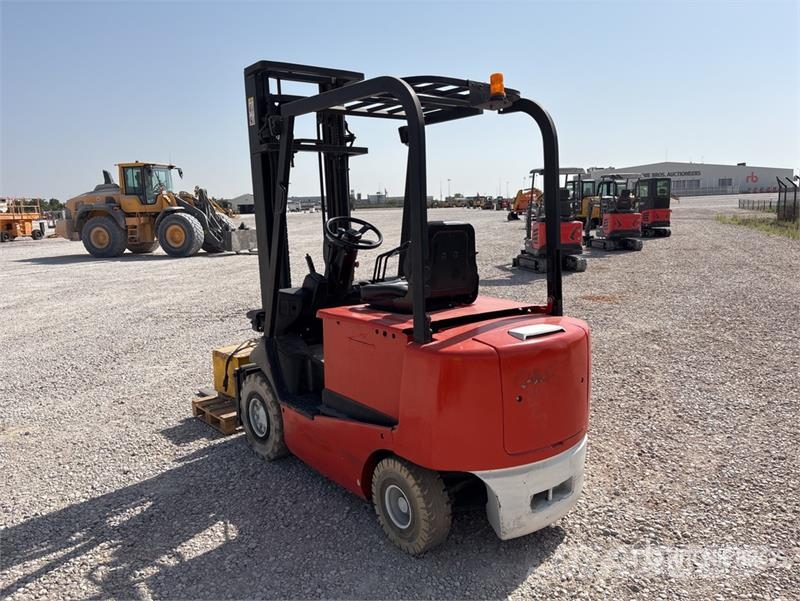 Nichiyu FB25P-70BC-400P Electric Forklift (Inoperable) 電動堆高機