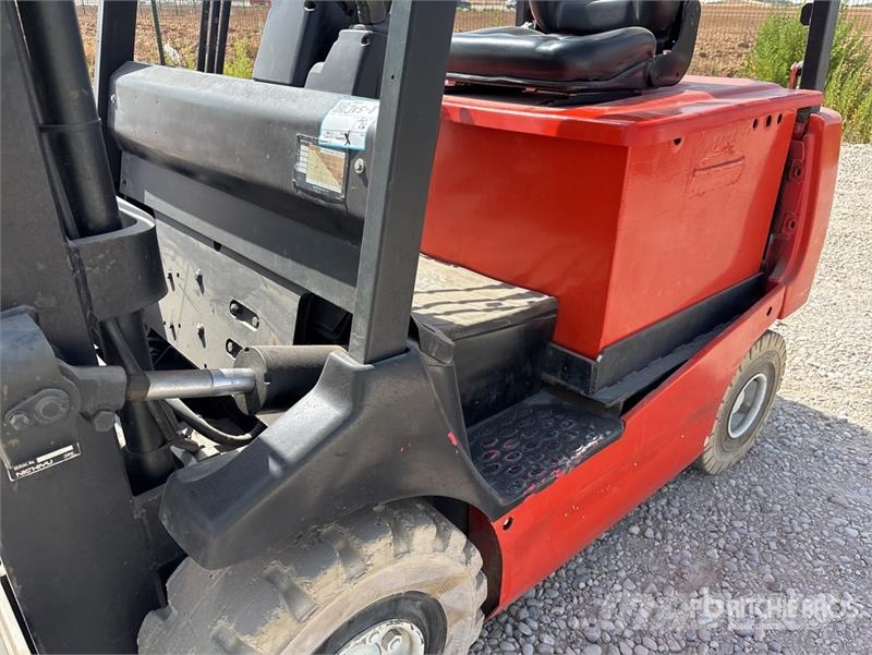 Nichiyu FB25P-70BC-400P Electric Forklift (Inoperable) 電動堆高機