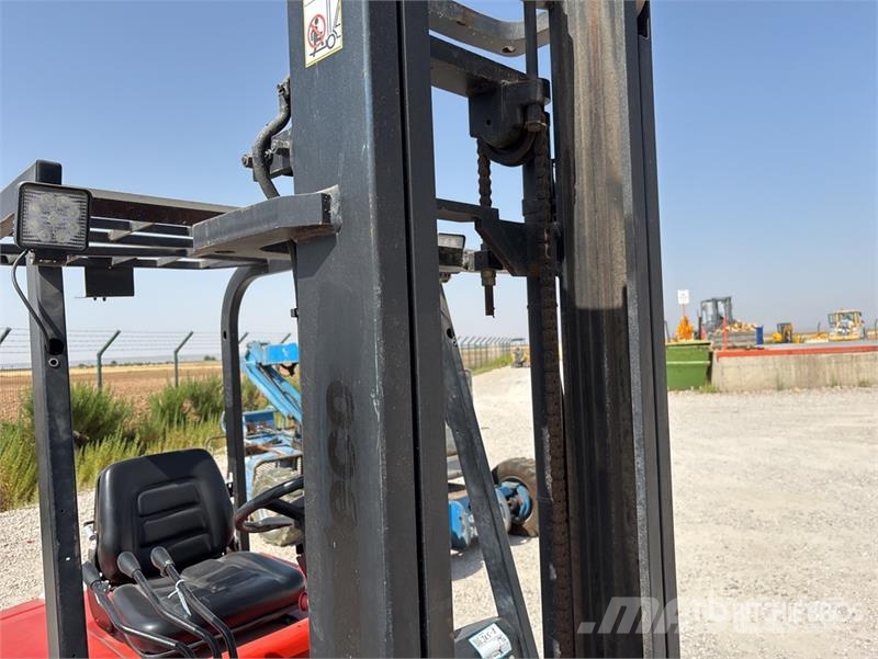 Nichiyu FB25P-70BC-400P Electric Forklift (Inoperable) 電動堆高機