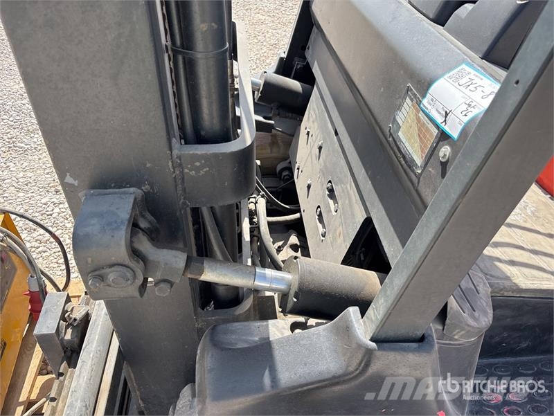 Nichiyu FB25P-70BC-400P Electric Forklift (Inoperable) 電動堆高機
