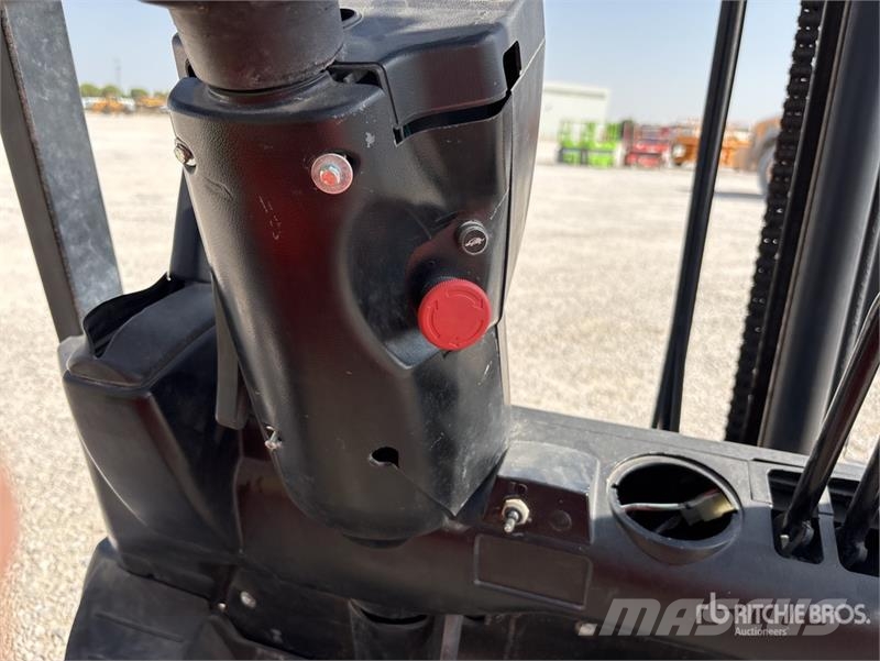 Nichiyu FB25P-70BC-400P Electric Forklift (Inoperable) 電動堆高機