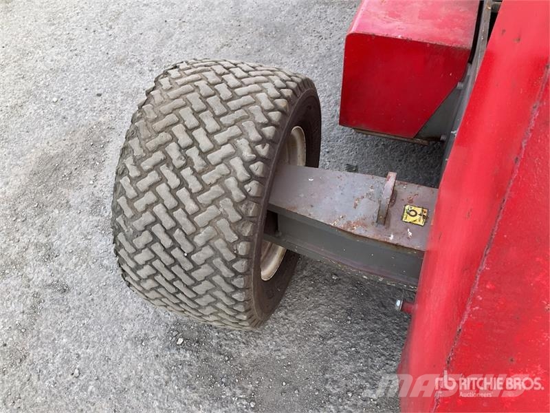  Nifty-Lift HR12 DE 2WD Hybrid Articulating Boom Li Gelenkteleskoparbeitsbühnen