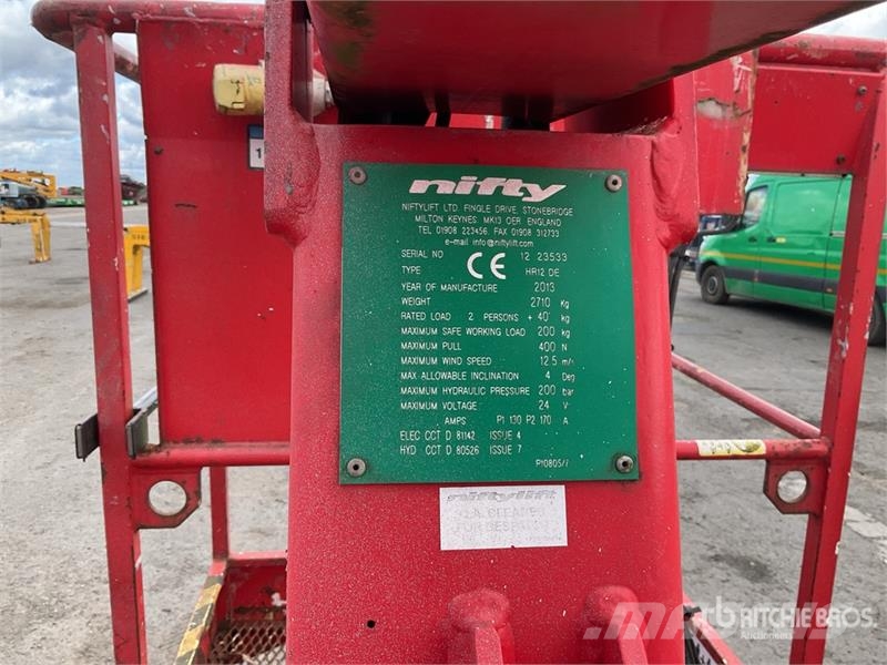  Nifty-Lift HR12 DE 2WD Hybrid Articulating Boom Li Gelenkteleskoparbeitsbühnen
