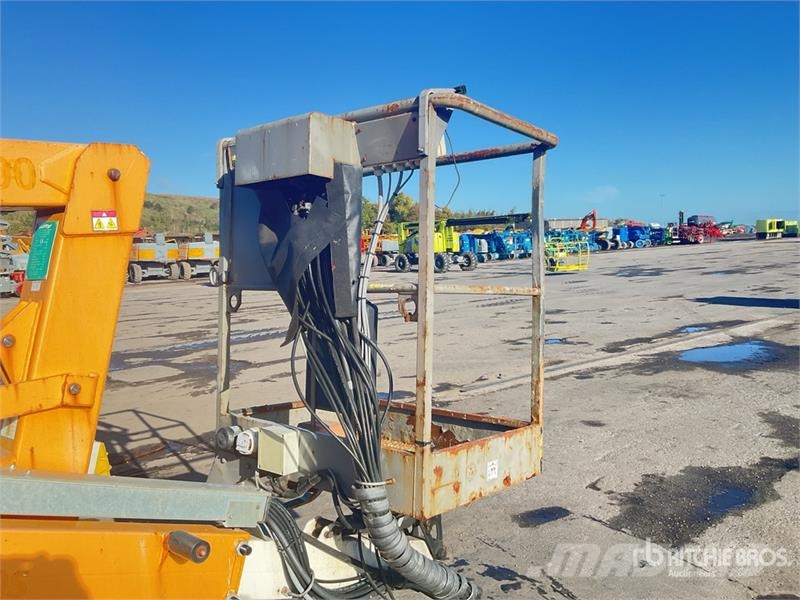  Nifty-Lift HR12NDE 2WD Hybrid Articulating Boom Li Articulated boom lifts