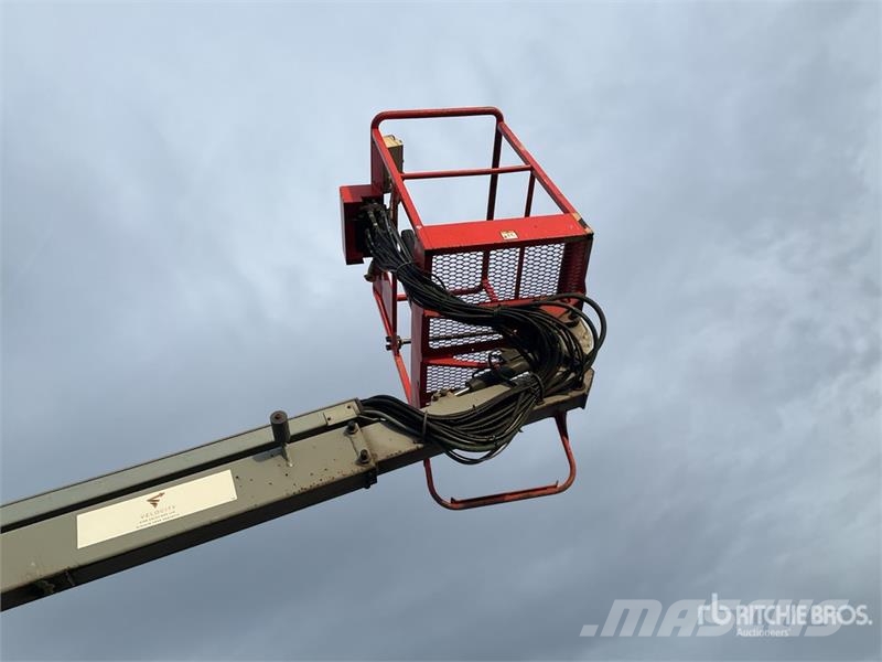 Nifty-Lift HR12NDE 2WD Hybrid Articulating Boom Li Gelenkteleskoparbeitsbühnen