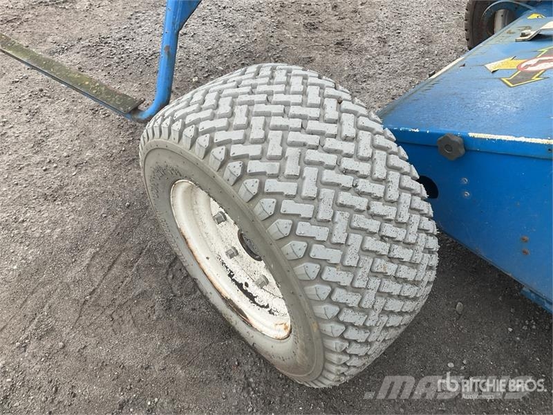 Nifty-Lift HR12NDE 2WD Hybrid Articulating Boom Li Iseliikuvad poomtõstukid