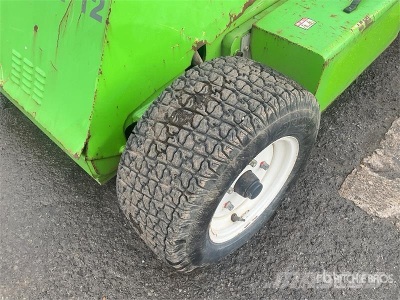  Nifty-Lift HR12NDE 2WD Hybrid Telescopic Boom Lift Nacelles télescopiques