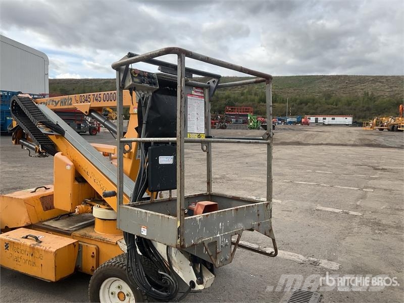 Nifty-Lift HR12NDE 2WD Hybrid Articulating Boom Li Articulated boom lifts